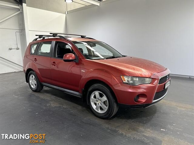 2012 MITSUBISHI OUTLANDER LS (7 SEAT) 4D WAGON