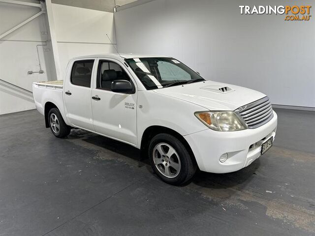 2005 TOYOTA HILUX SR DUAL CAB P/UP