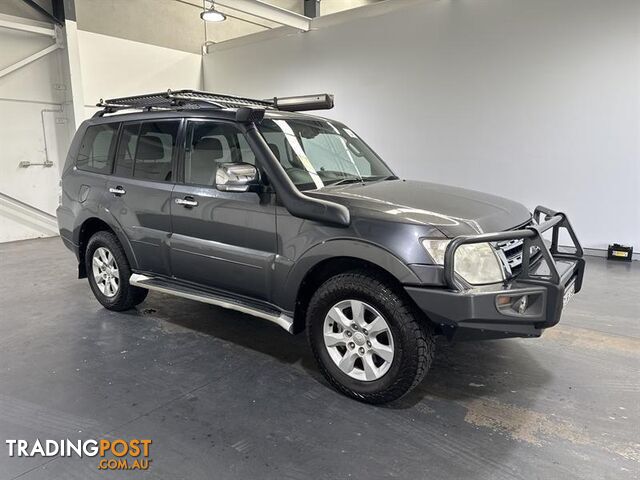 2011 MITSUBISHI PAJERO PLATINUM EDITION 4D WAGON