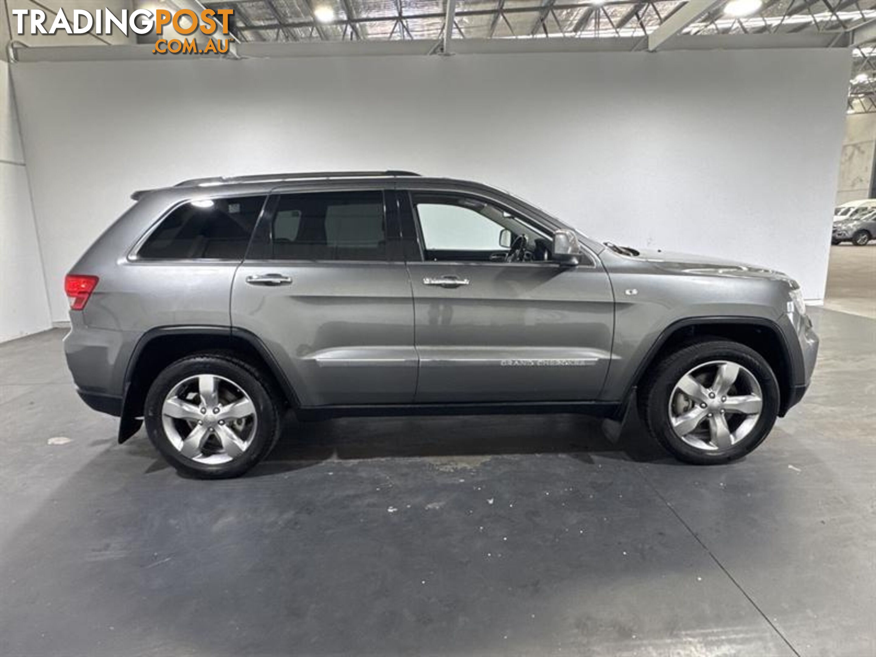 2012 JEEP GRAND CHEROKEE OVERLAND (4x4) 4D WAGON