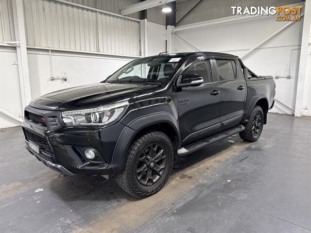 2017 TOYOTA HILUX SR5 (4x4) DUAL CAB UTILITY