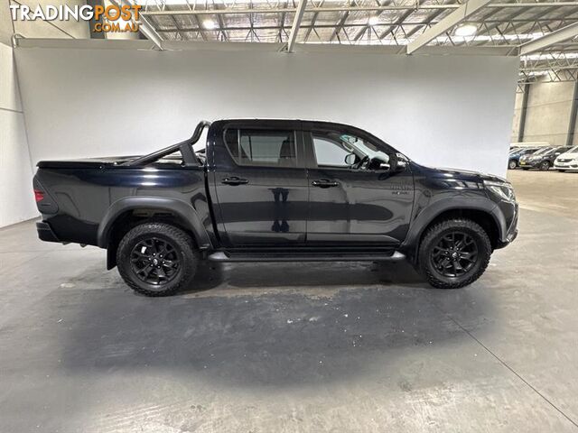 2017 TOYOTA HILUX SR5 (4x4) DUAL CAB UTILITY