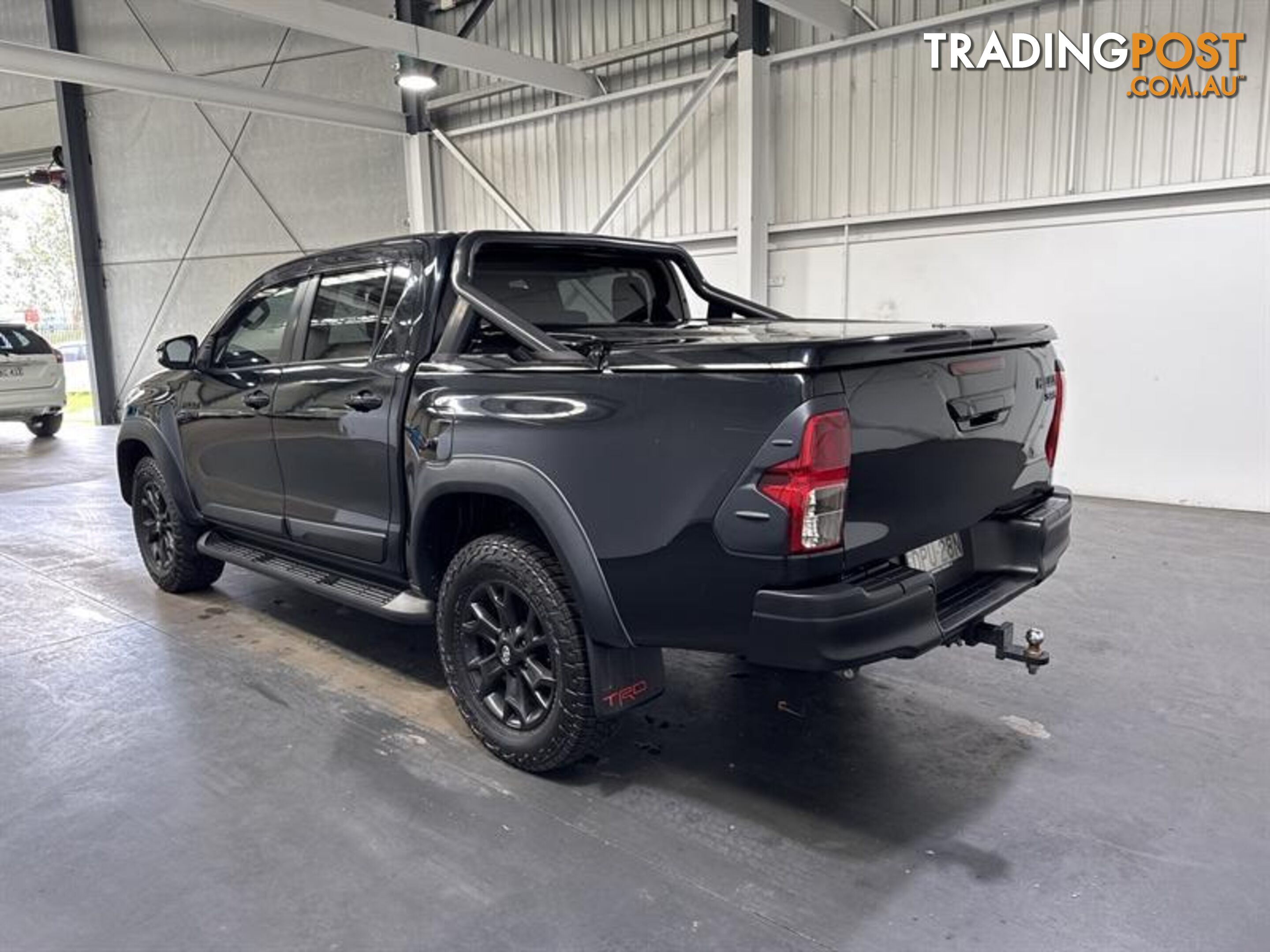 2017 TOYOTA HILUX SR5 (4x4) DUAL CAB UTILITY