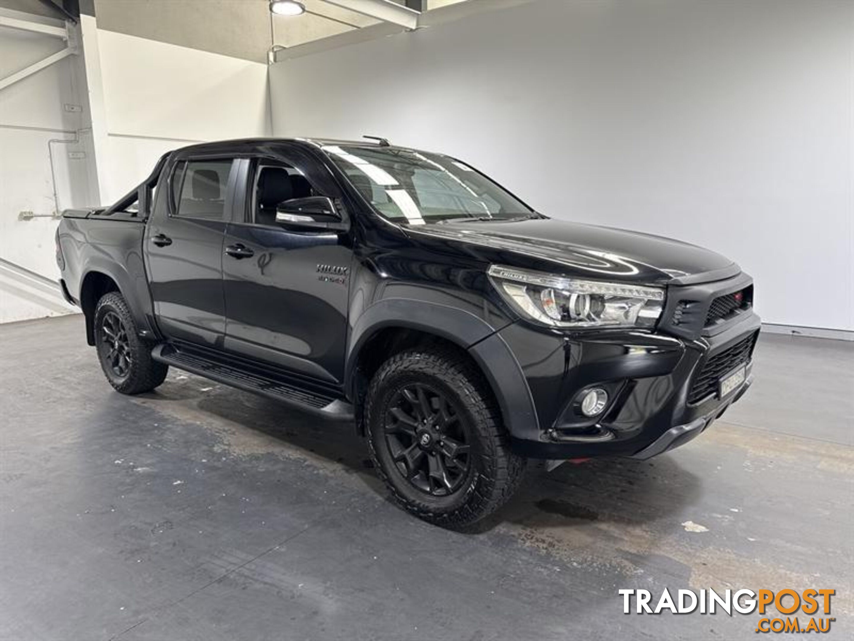 2017 TOYOTA HILUX SR5 (4x4) DUAL CAB UTILITY