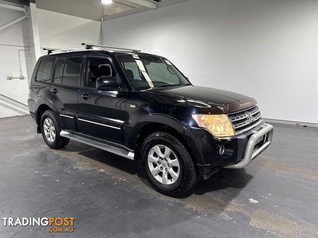 2010 MITSUBISHI PAJERO PLATINUM EDITION 4D WAGON