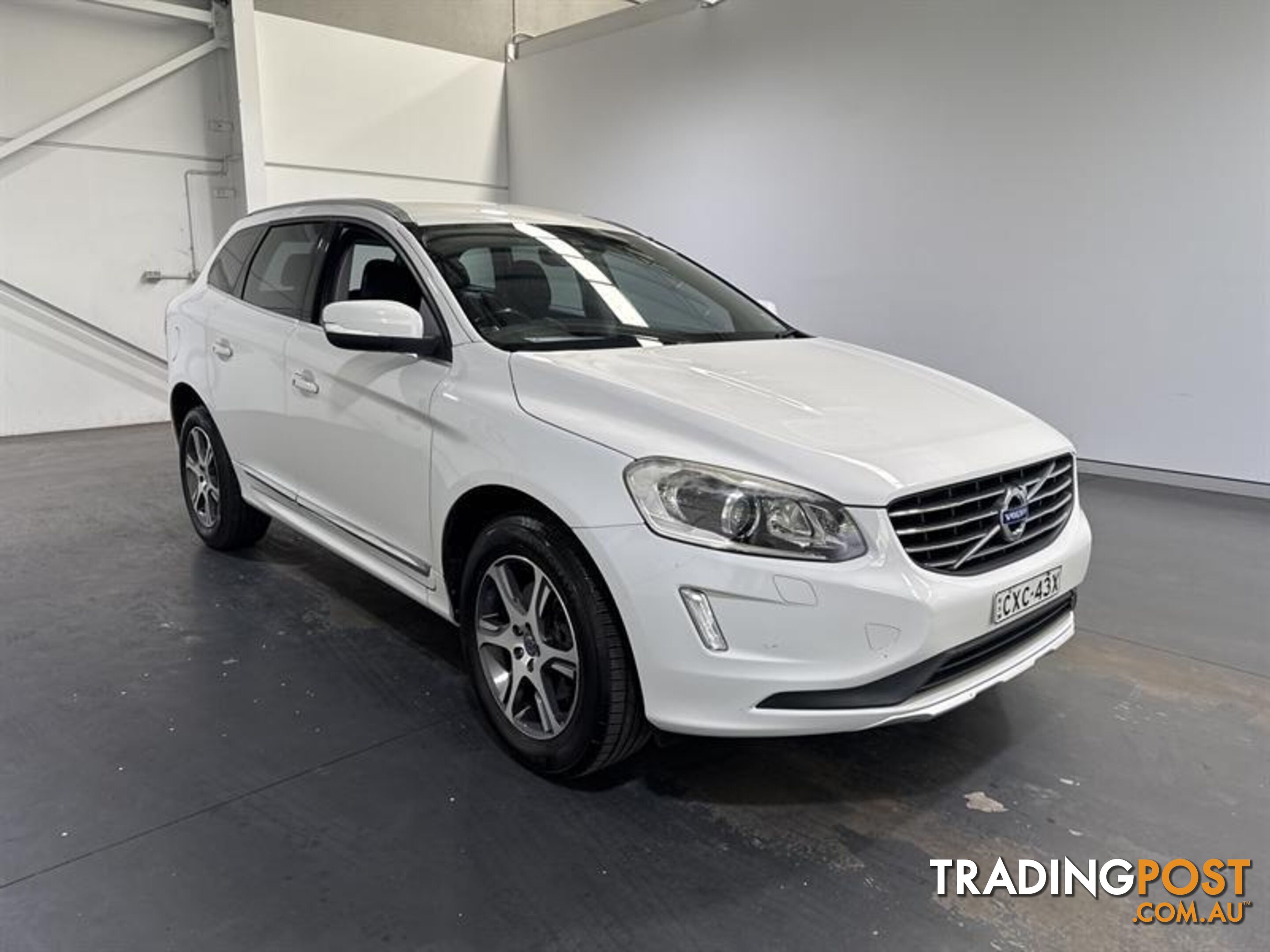 2014 VOLVO XC60 D4 LUXURY 4D WAGON