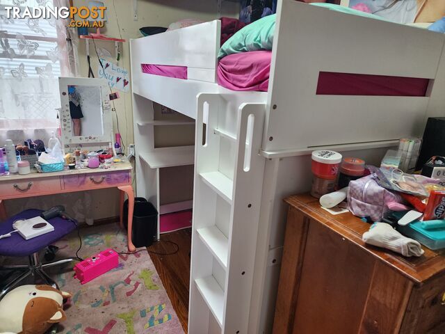 Single loft bed