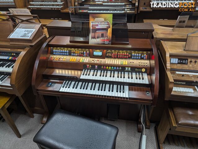 Lowrey Encore Home Organ - Model A200