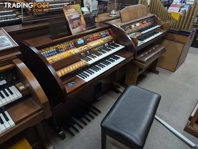 Lowrey Encore Home Organ - Model A200