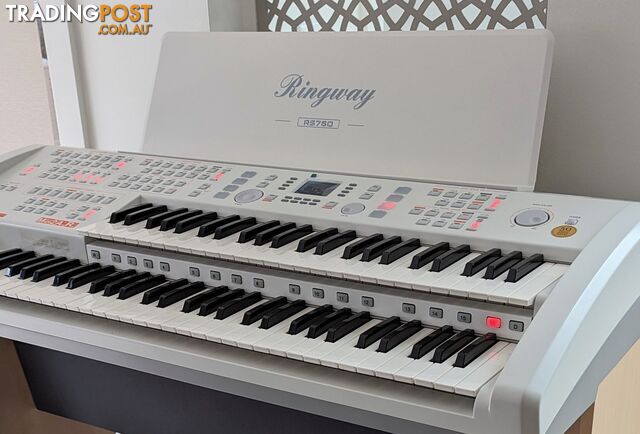 Ringway RS-760 Electronic Organ â 2 Manual, 25-Note Pedalboard RS760 - photo 2 of 4
