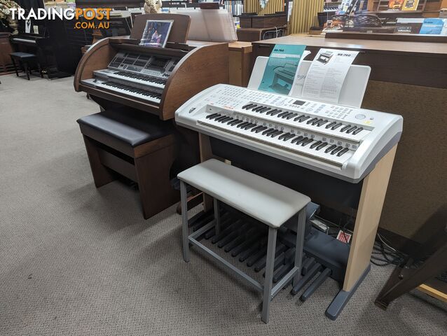Ringway RS-760 Electronic Organ â 2 Manual, 25-Note Pedalboard RS760 - photo 4 of 4