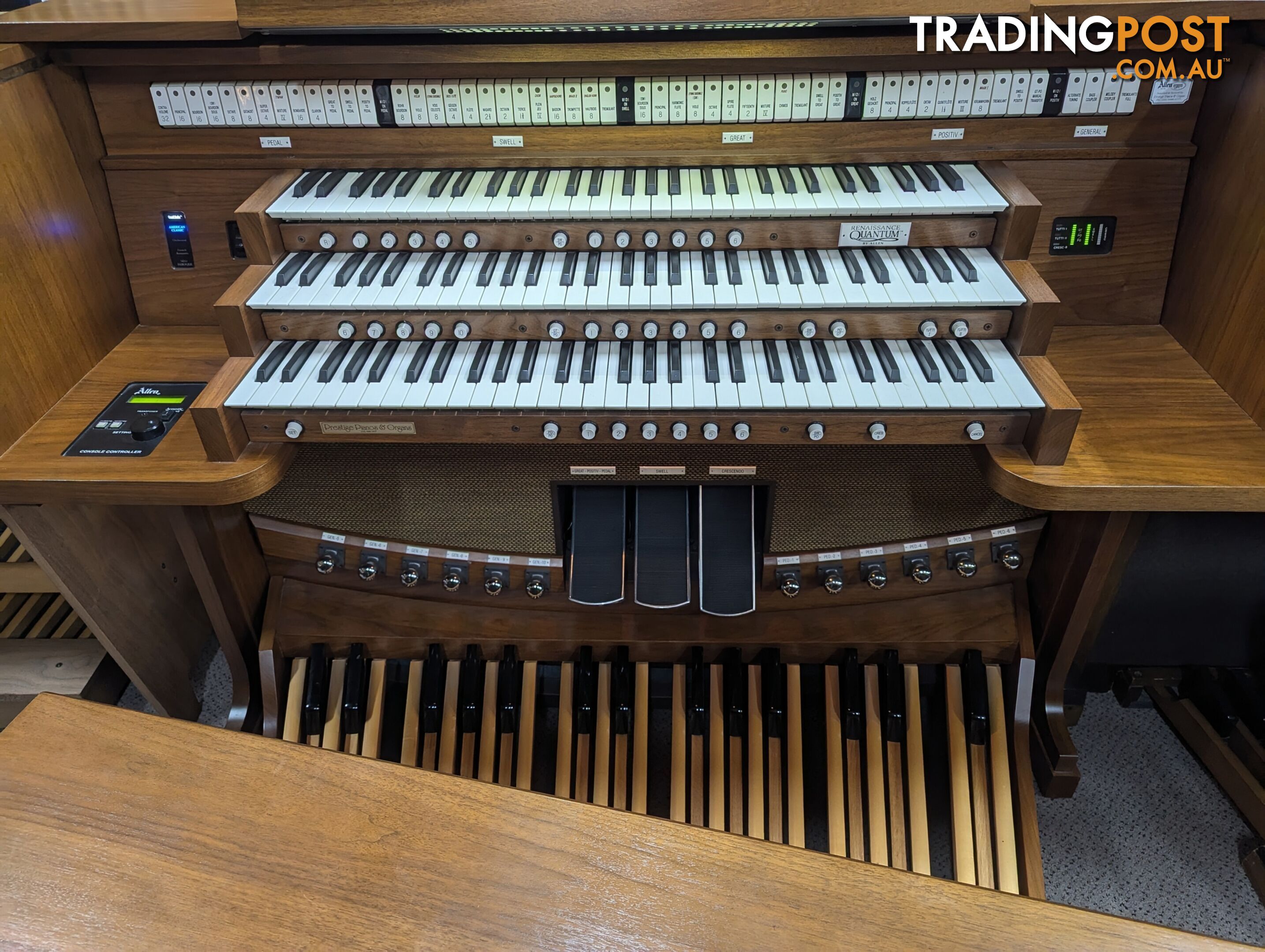 Allen Renaissance Quantum Series Model QL320i 38 Stop/152 Voice Three-Manual Console Classical Organ