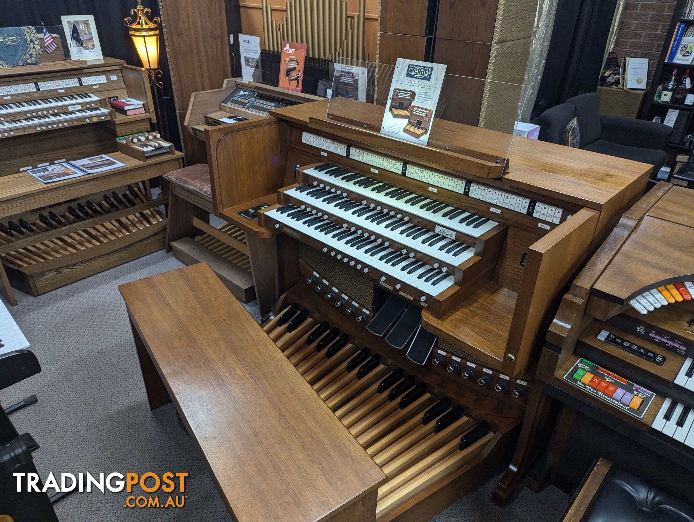 Allen Renaissance Quantum Series Model QL320i 38 Stop/152 Voice Three-Manual Console Classical Organ