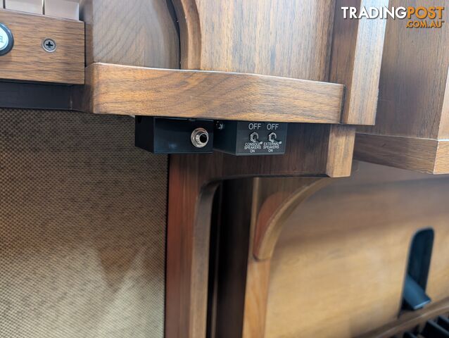 Allen Q211 Renaissance Quantum â 2 Manual Theatre & Classical Organ - photo 2 of 6