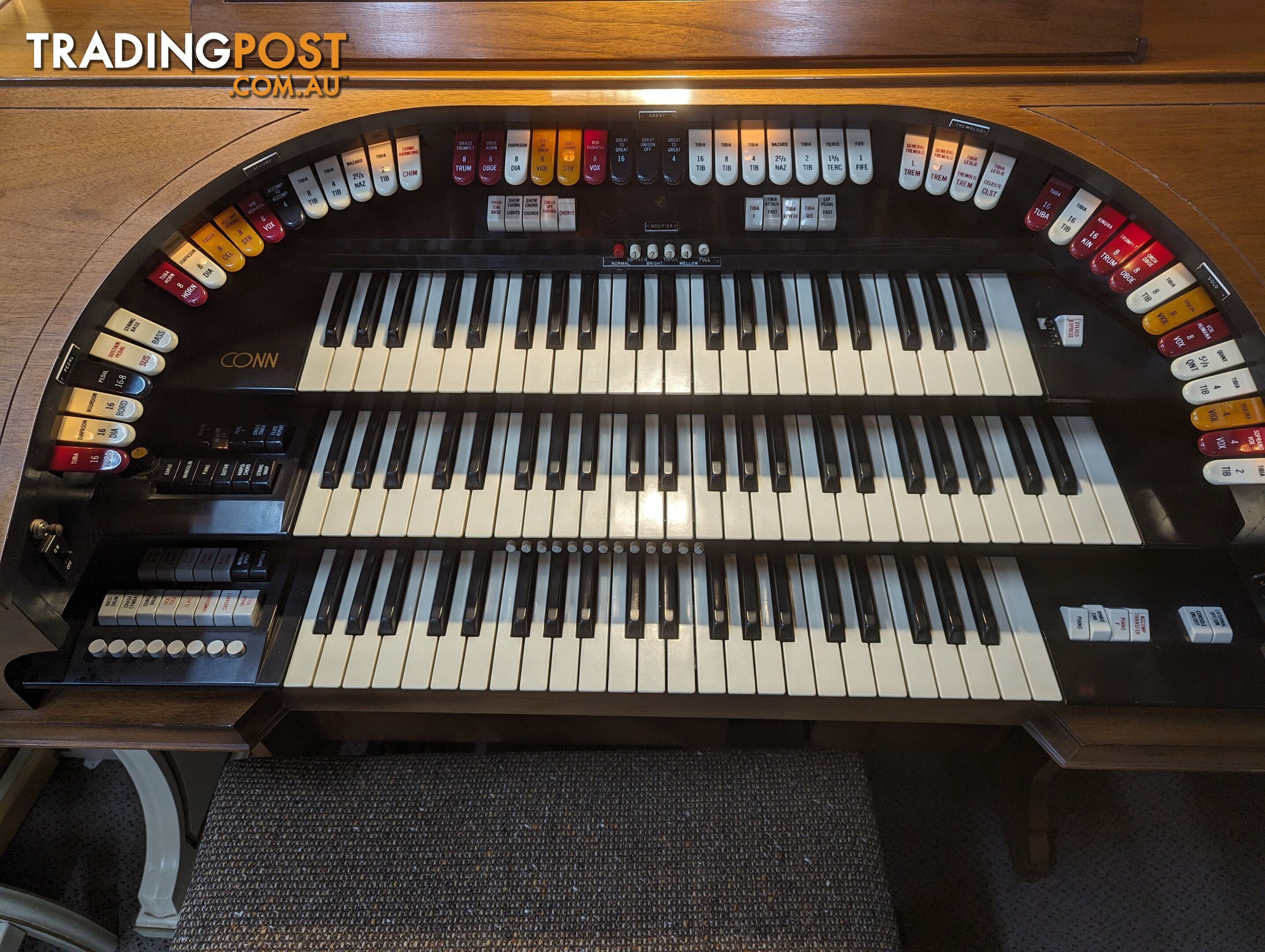 CONN 3 Manual Organ 580 Series I THEATRETTE