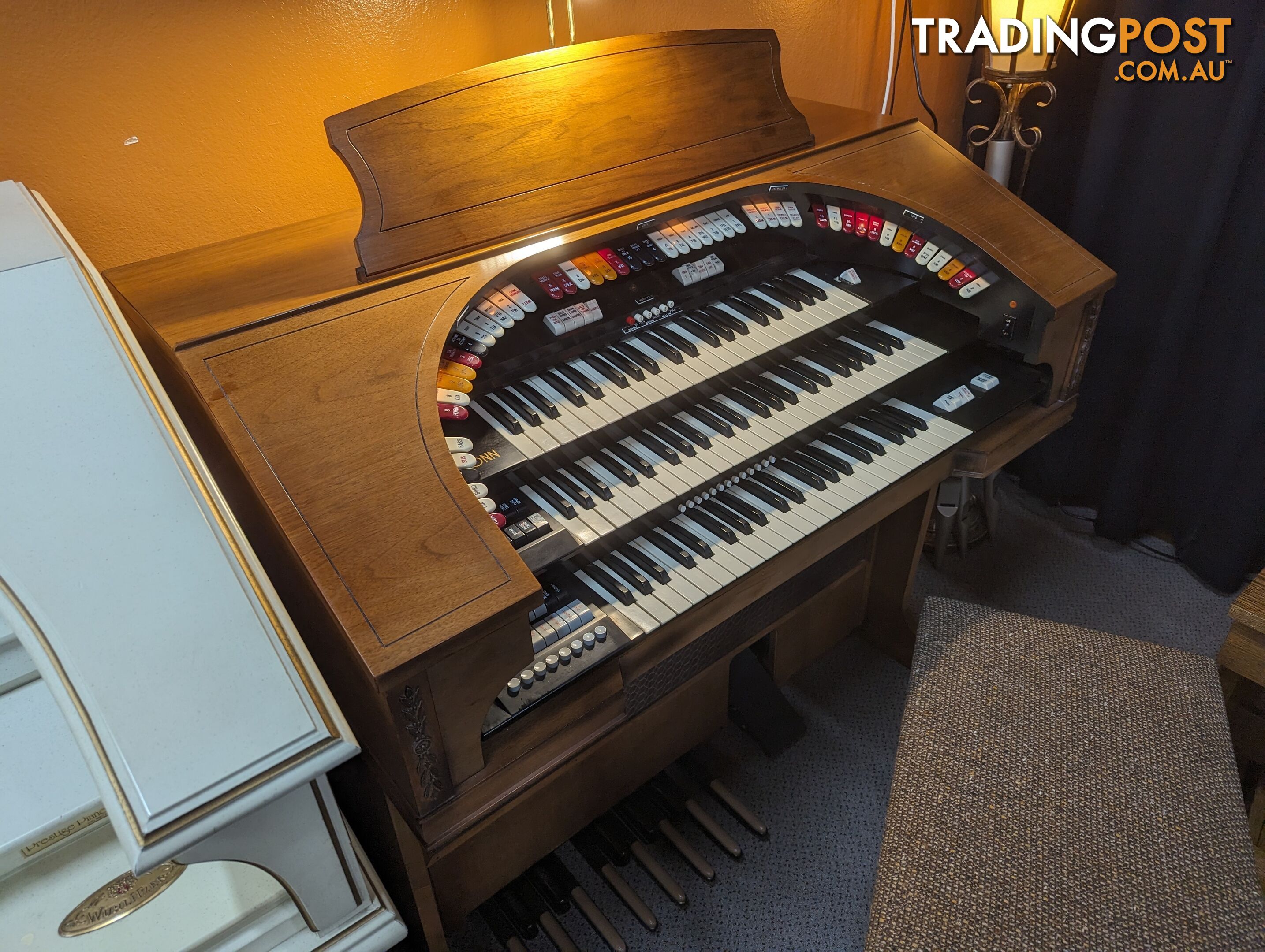 CONN 3 Manual Organ 580 Series I THEATRETTE