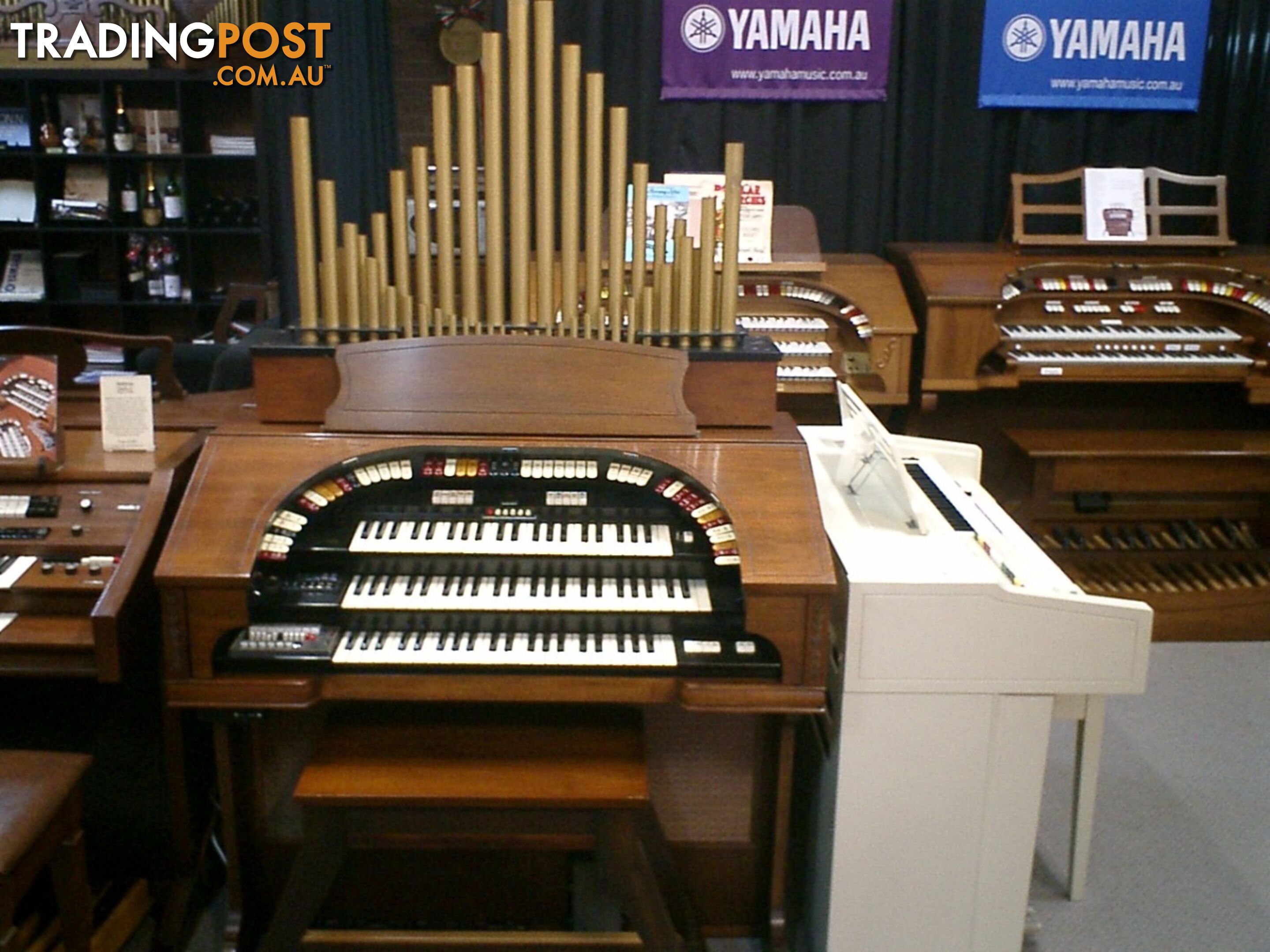 Conn 580 Theatrette Organ, Walnut  Series II ~ NOW SOLD