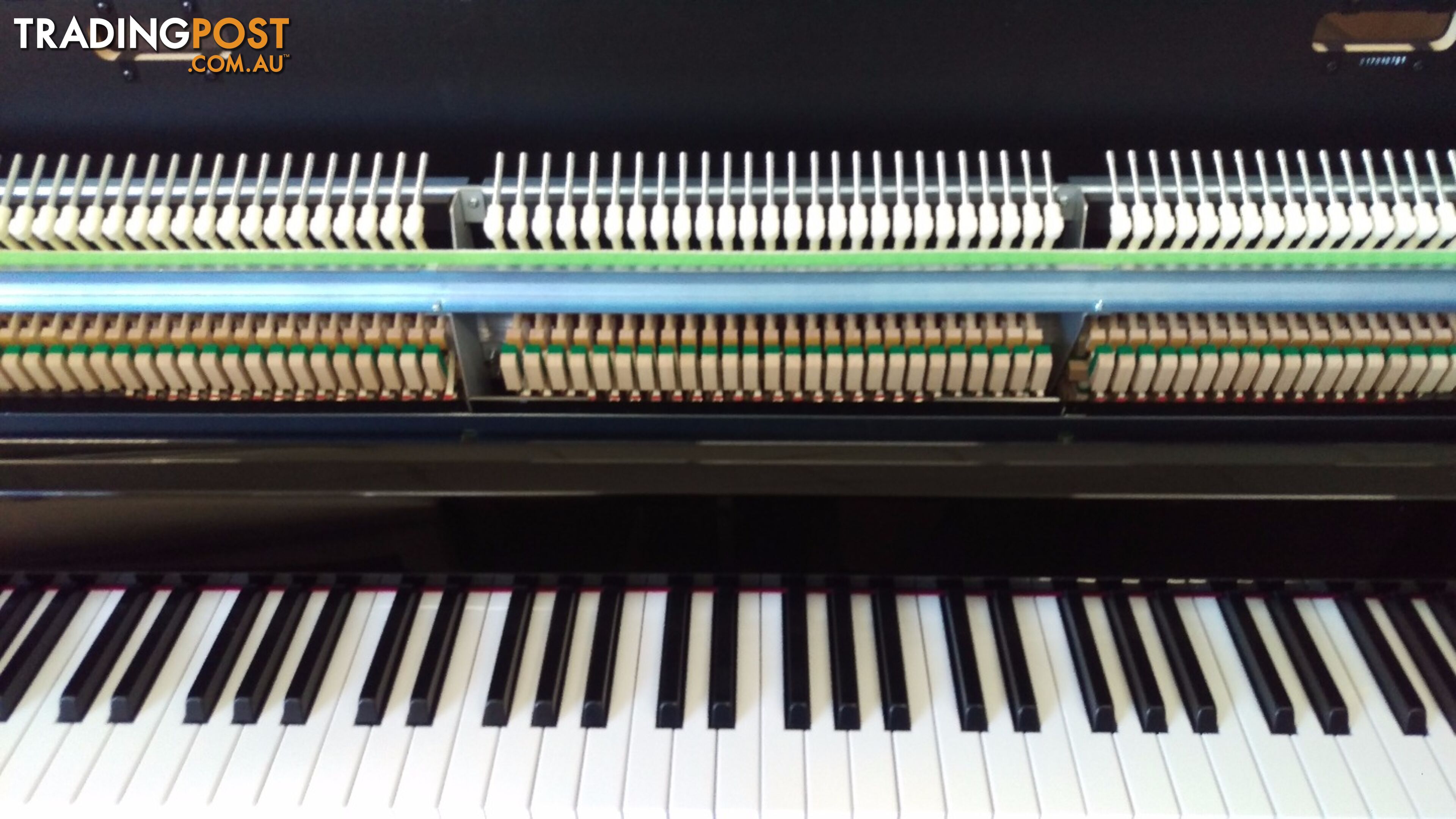 Yamaha AvantGrand Upright Hybrid Piano  NU1X