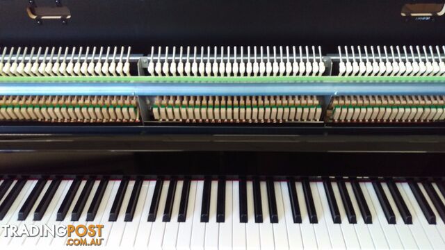 Yamaha AvantGrand Upright Hybrid Piano  NU1X