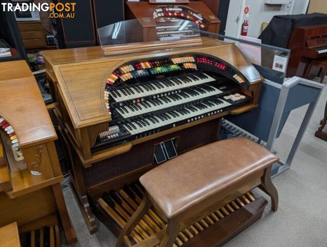 Conn 653 Deluxe Theatre Organ Model 3 Manual Console Organ