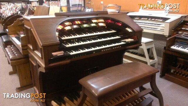 Conn Deluxe Theatre Organ Model 653