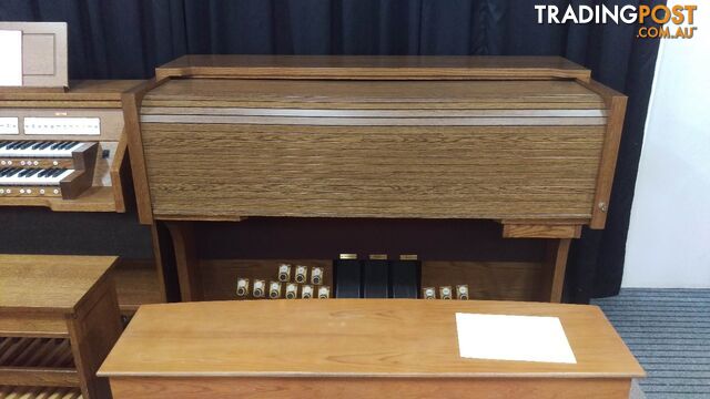 SOLD - Viscount Classical Organ Model Cantata