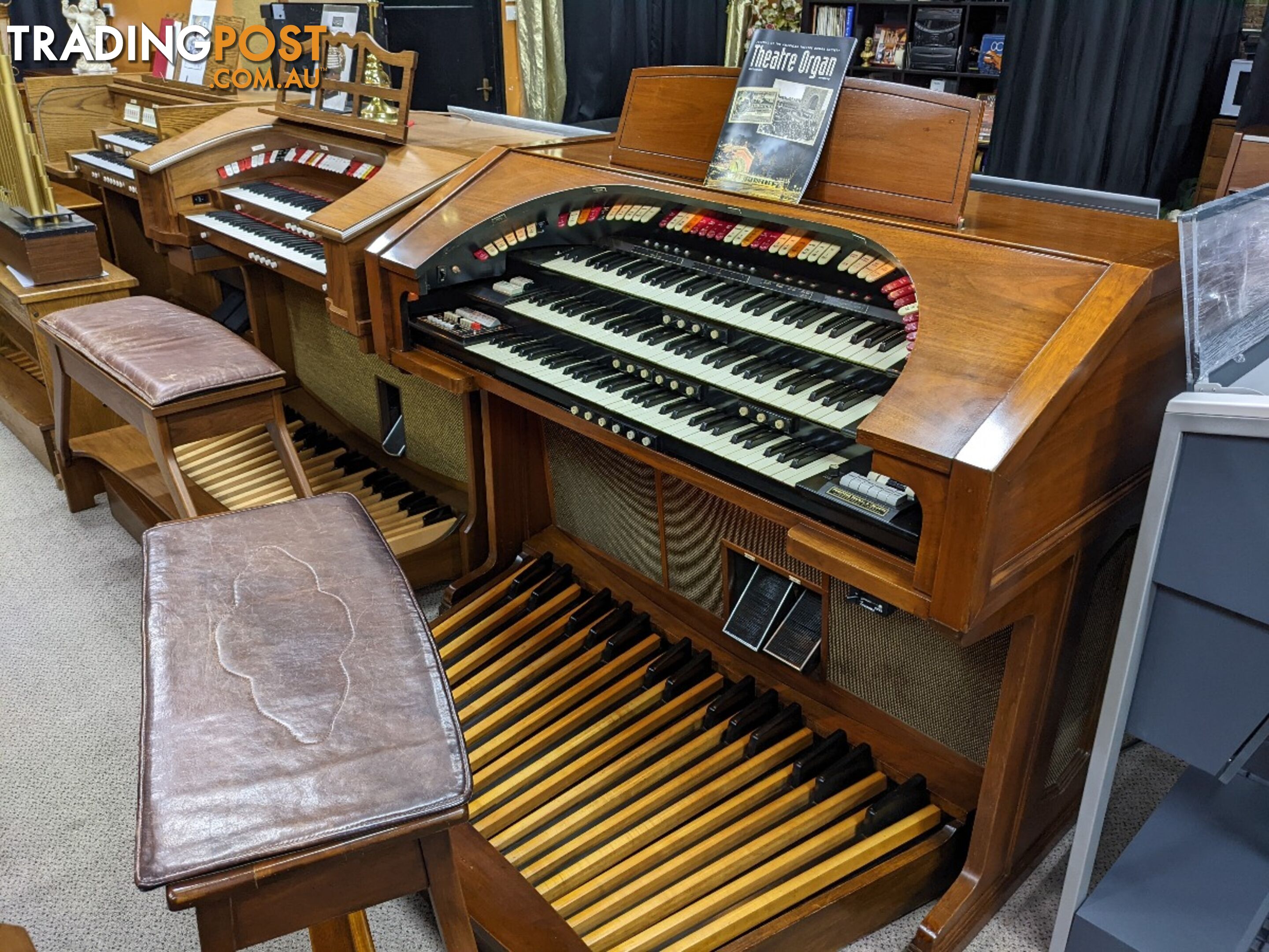 Conn 651 Deluxe 3 Manual Theatre Style Organ