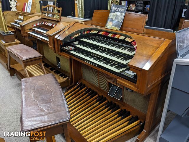 Conn 651 Deluxe 3 Manual Theatre Style Organ