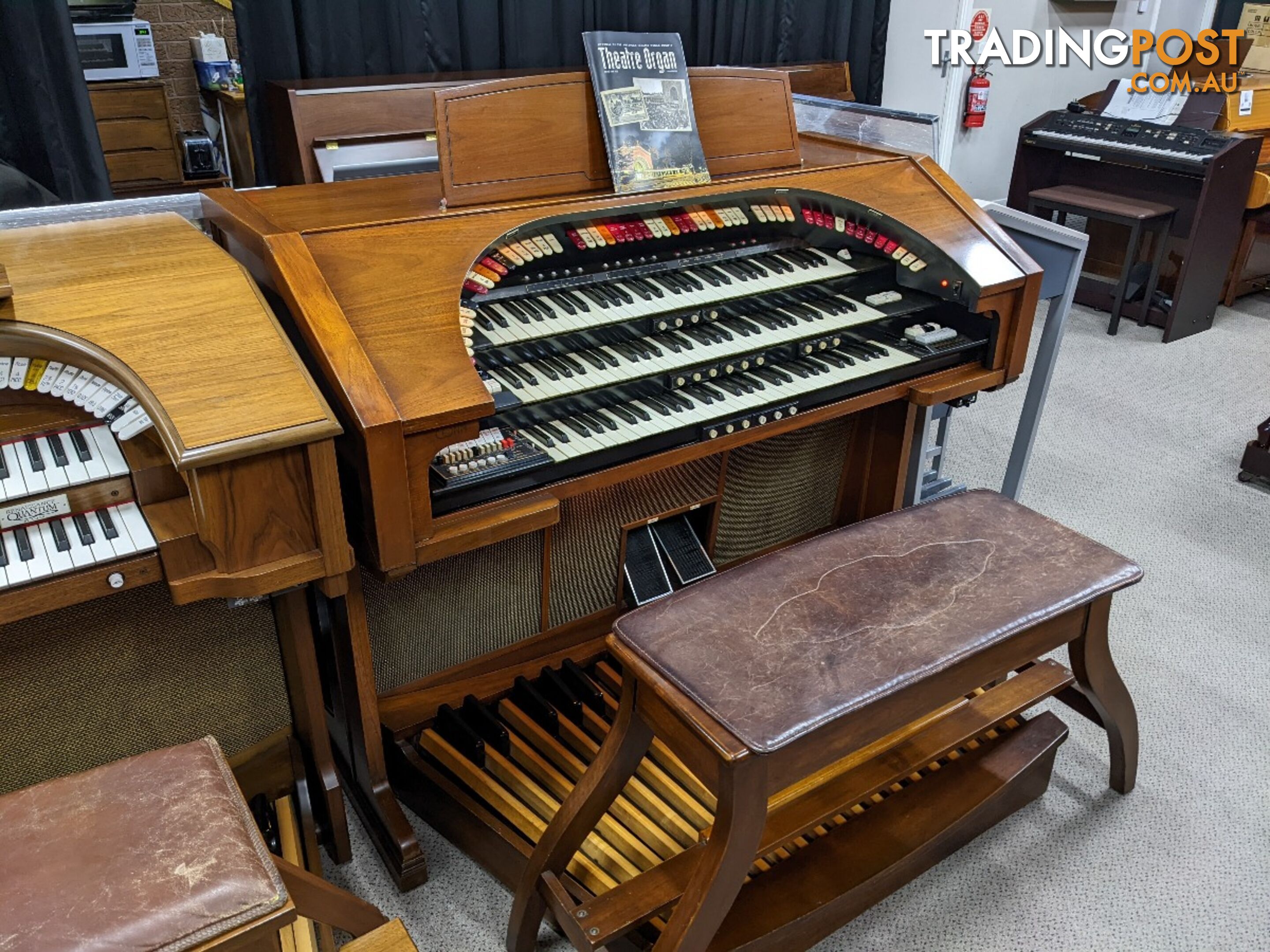 Conn 651 Deluxe 3 Manual Theatre Style Organ