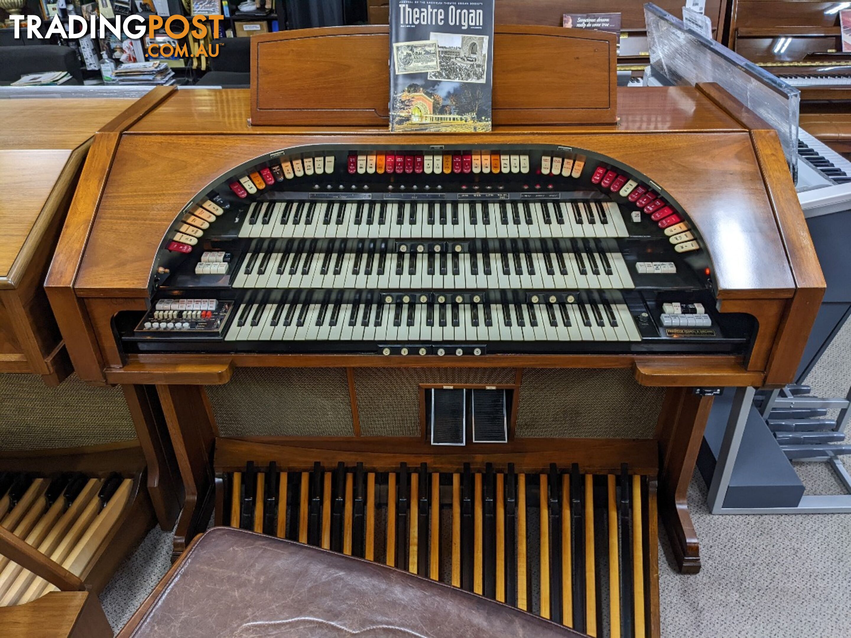 Conn 651 Deluxe 3 Manual Theatre Style Organ