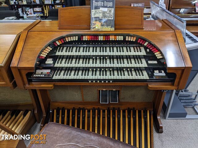 Conn 651 Deluxe 3 Manual Theatre Style Organ