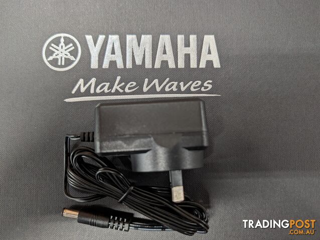 Yamaha Power Master Adaptor 12V 2 Amp T1222 - photo 2 of 2