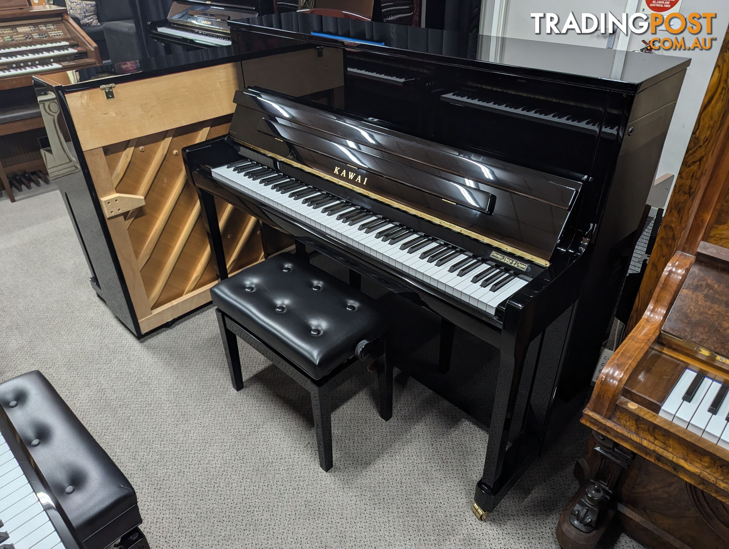 KAWAI K300J 122cm Upright Piano in Polished Ebony. Made in Japan