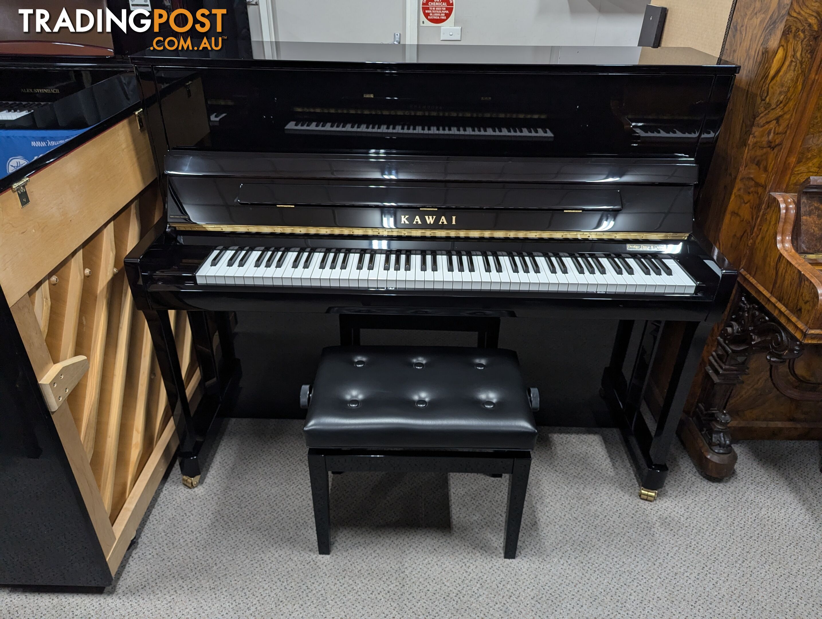 KAWAI K300J 122cm Upright Piano in Polished Ebony. Made in Japan