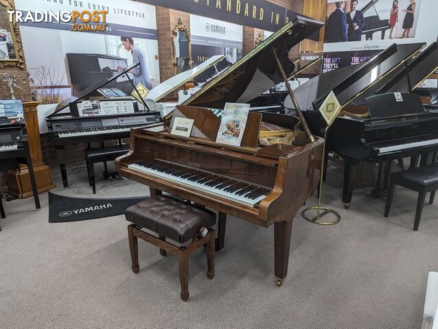 Petrof Model IV 172cm Grand Piano Walnut Polished 1978