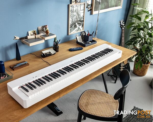 P225WH Yamaha compact, 88-key weighted action digital piano
