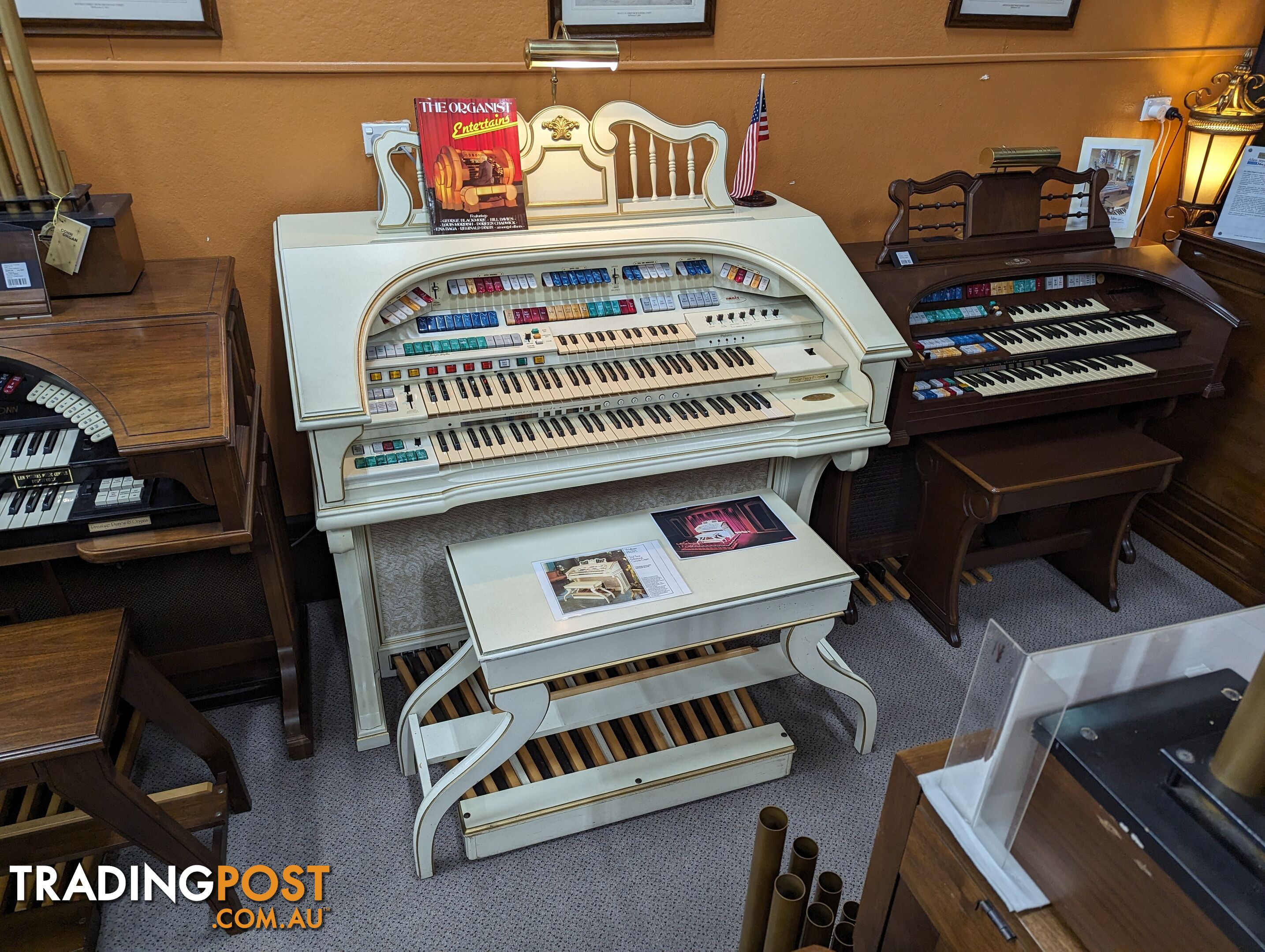 Wurlitzer Theatre Organ 950TA Deluxe Ivory & Gold Finish