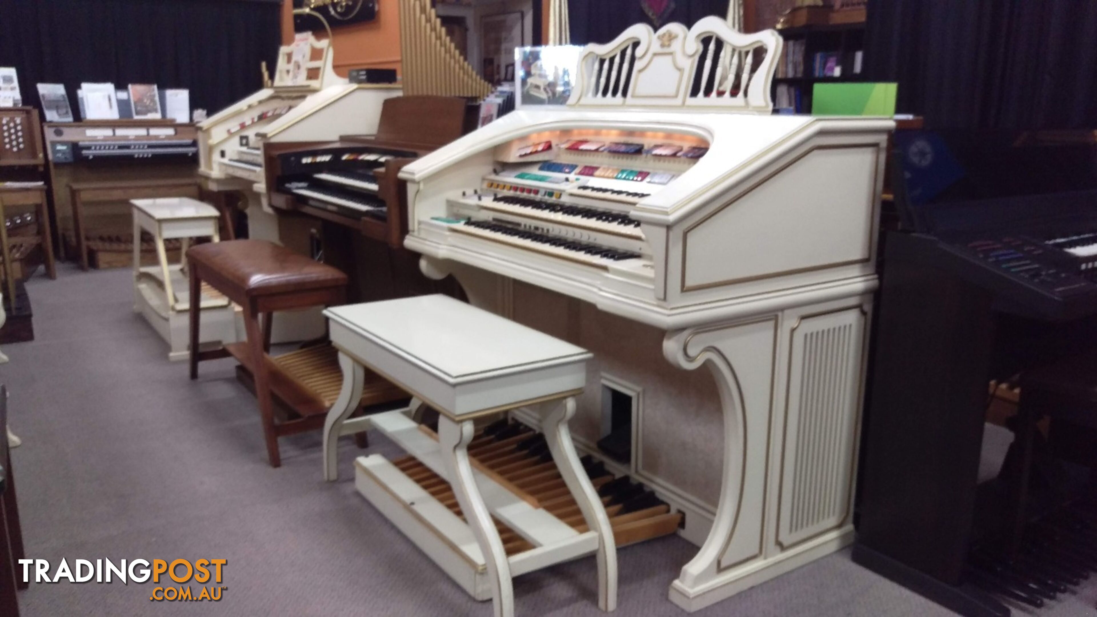 Wurlitzer Theatre Organ 950TA Deluxe Ivory & Gold Finish