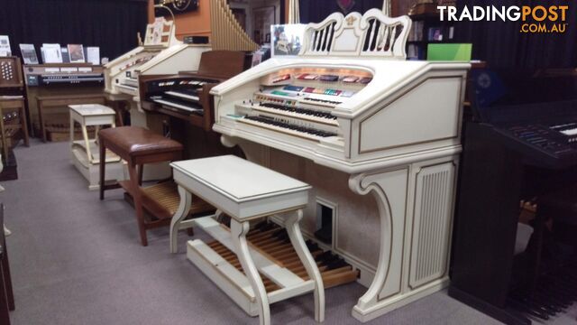 Wurlitzer Theatre Organ 950TA Deluxe Ivory & Gold Finish