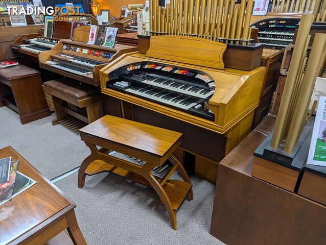 Conn 551 Theatrette â 2 Manual Spinet Theatre Organ - photo 3 of 6