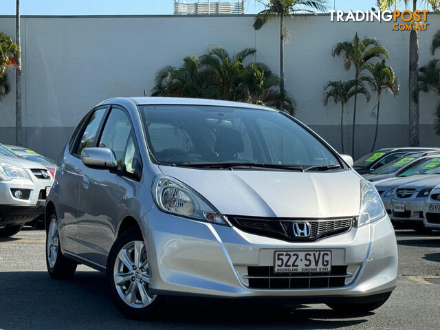 2013 HONDA JAZZ VIBE  HATCH