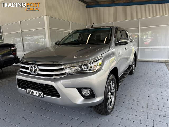 2017 TOYOTA HILUX SR5  UTE