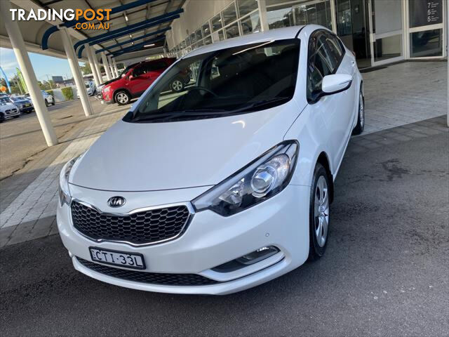 2014 KIA CERATO S  SEDAN