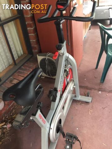 Exercise bike. - photo 3 of 3