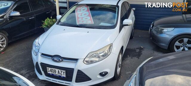 2014 FORD FOCUS LW MKII HATCHBACK - photo 2 of 12