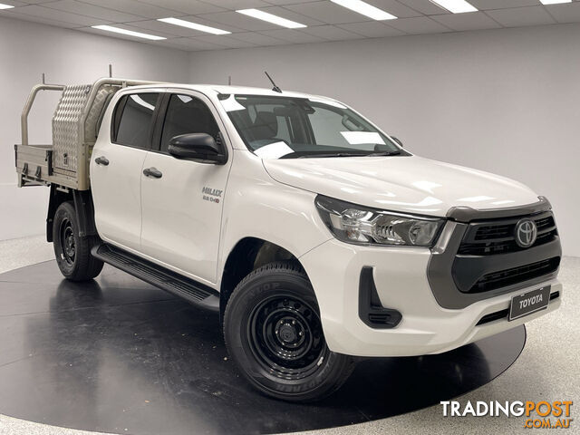 2020 TOYOTA HILUX SR  CAB CHASSIS