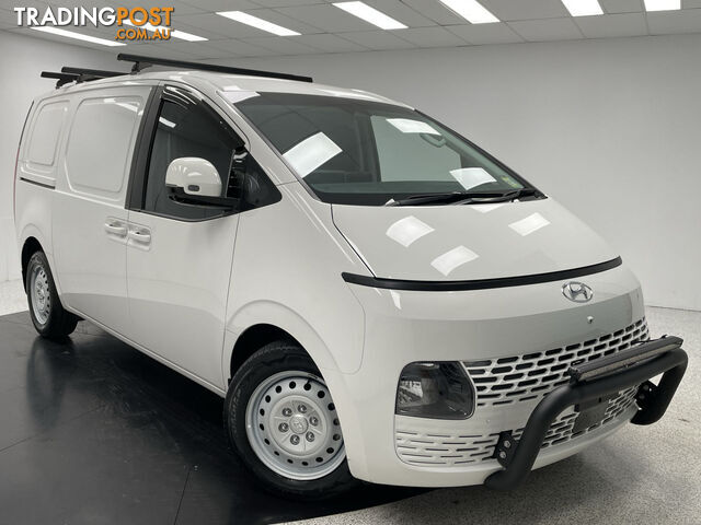 2022 HYUNDAI STARIA   VAN