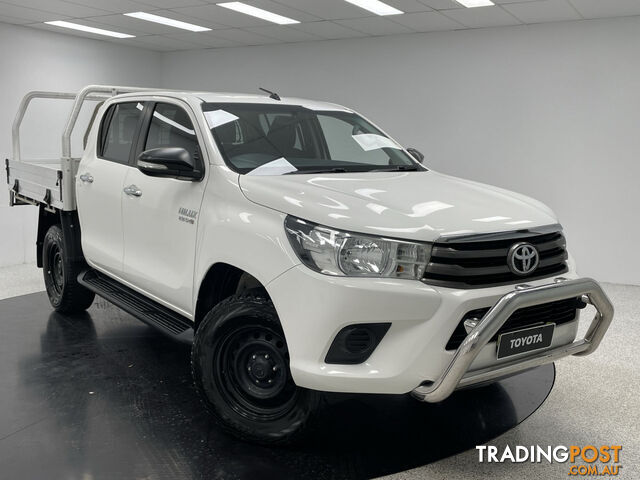 2015 TOYOTA HILUX SR  CAB CHASSIS