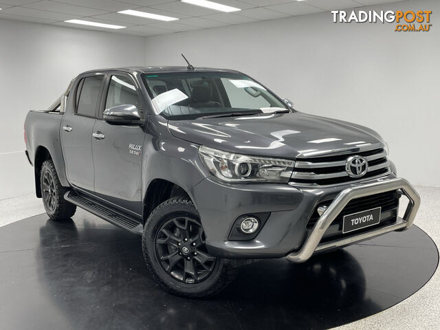 2017 TOYOTA HILUX SR5  UTE