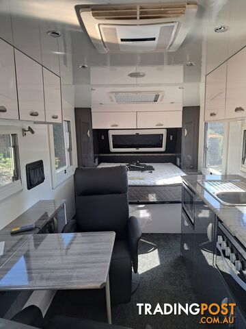 2021 Regent Discoverer - photo 3 of 10